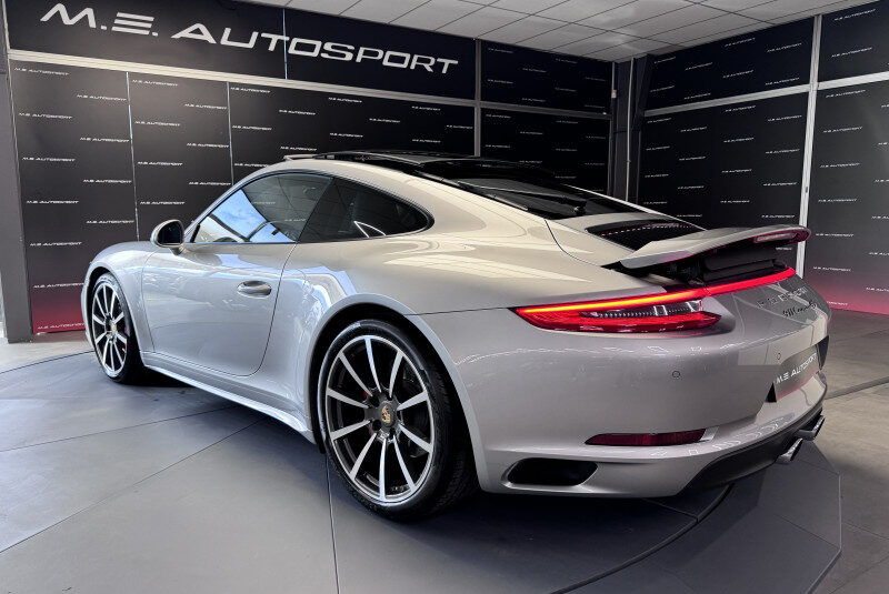 PORSCHE 911 COUPE