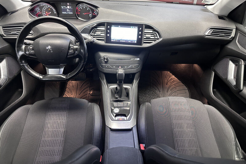 PEUGEOT 308