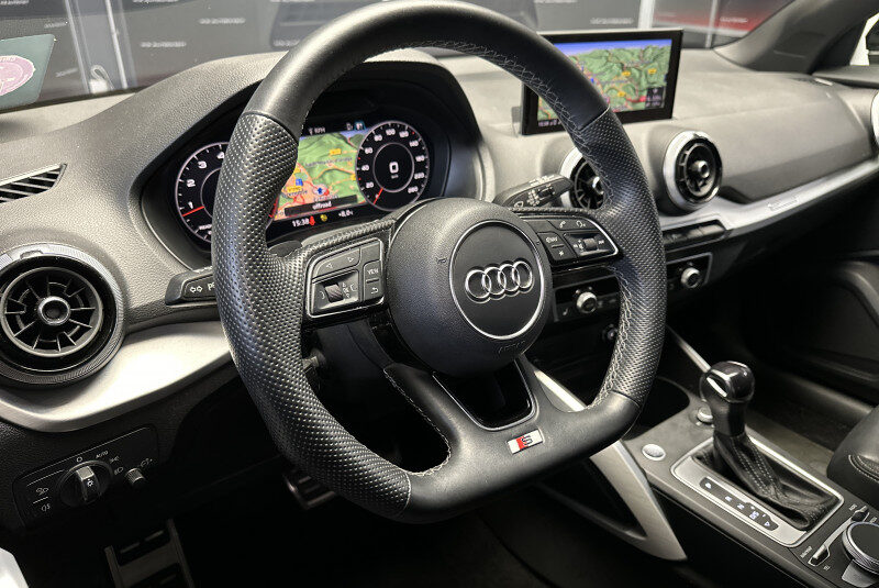 AUDI Q2