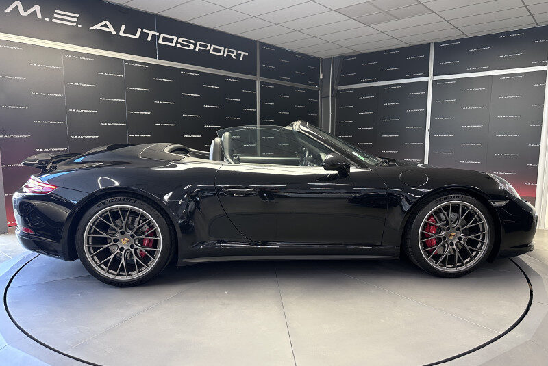 PORSCHE 911 CABRIOLET