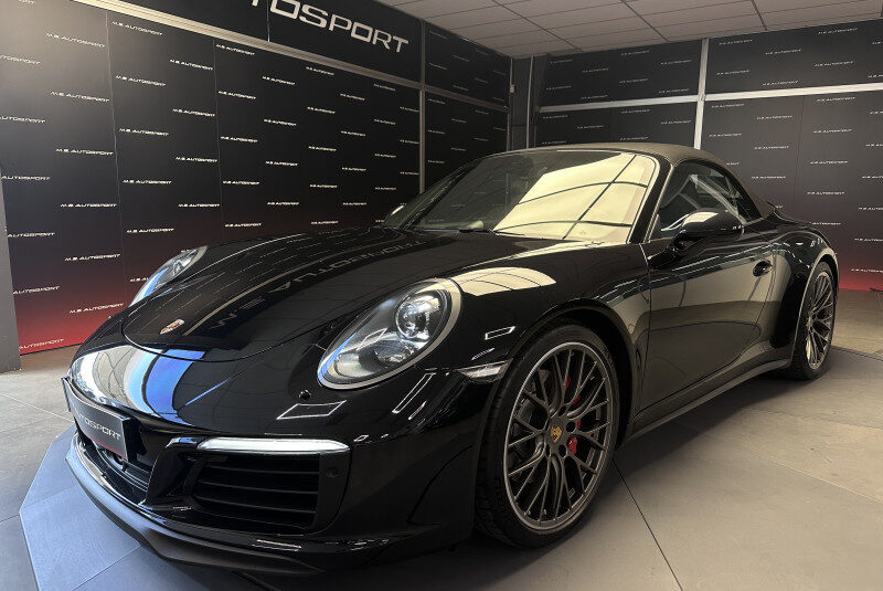 PORSCHE 911 CABRIOLET