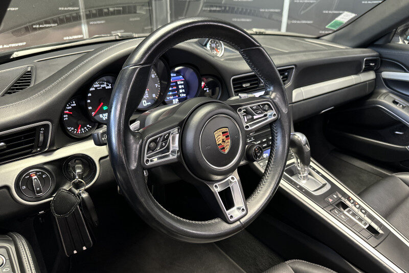PORSCHE 911 CABRIOLET